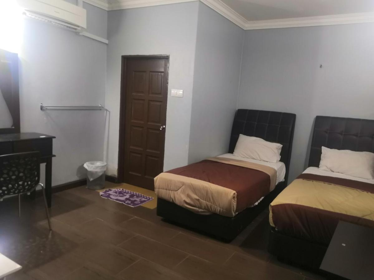 Oyo 90473 Opah Inn Hotel Kampong Ayer Terjun Kültér fotó