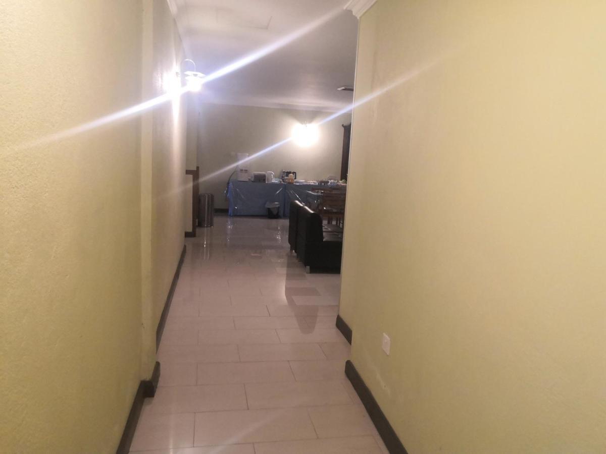 Oyo 90473 Opah Inn Hotel Kampong Ayer Terjun Kültér fotó