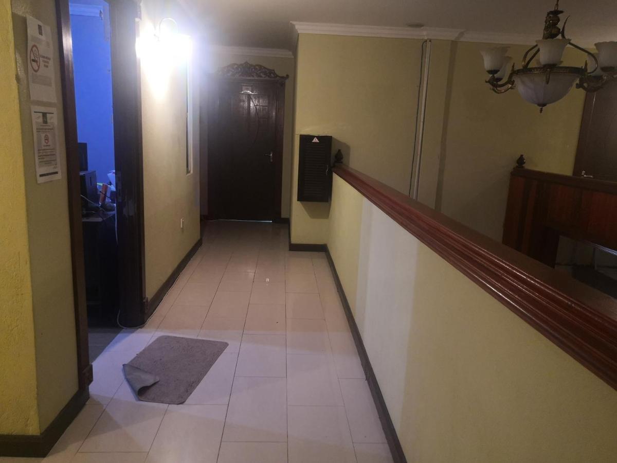 Oyo 90473 Opah Inn Hotel Kampong Ayer Terjun Kültér fotó